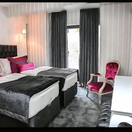 Hotel Pera *