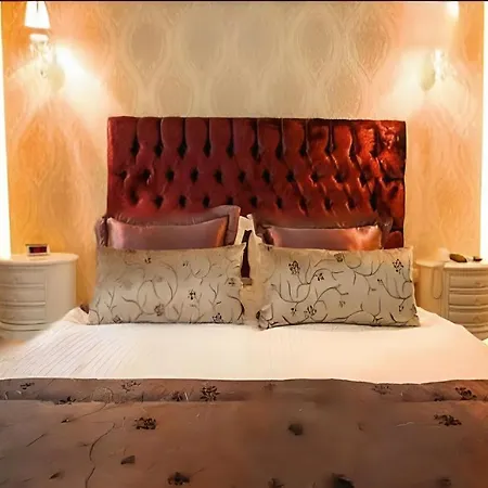 Hotel Pera *